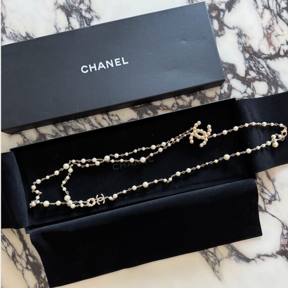Chanel CC Long Pearl Necklace. Comes with original box and dust bag. - Picture 3 of 8